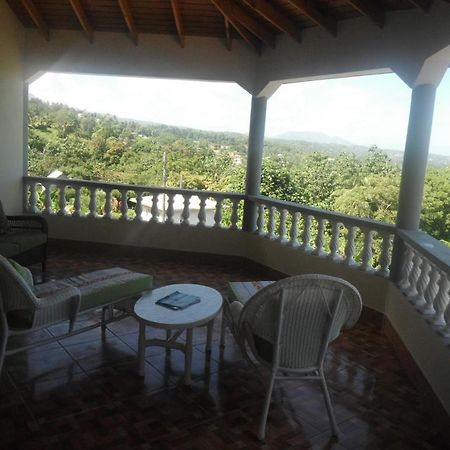 Classique International In Dominica Marigot Exterior photo