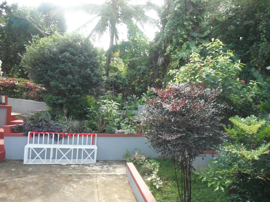 Classique International In Dominica Marigot Room photo