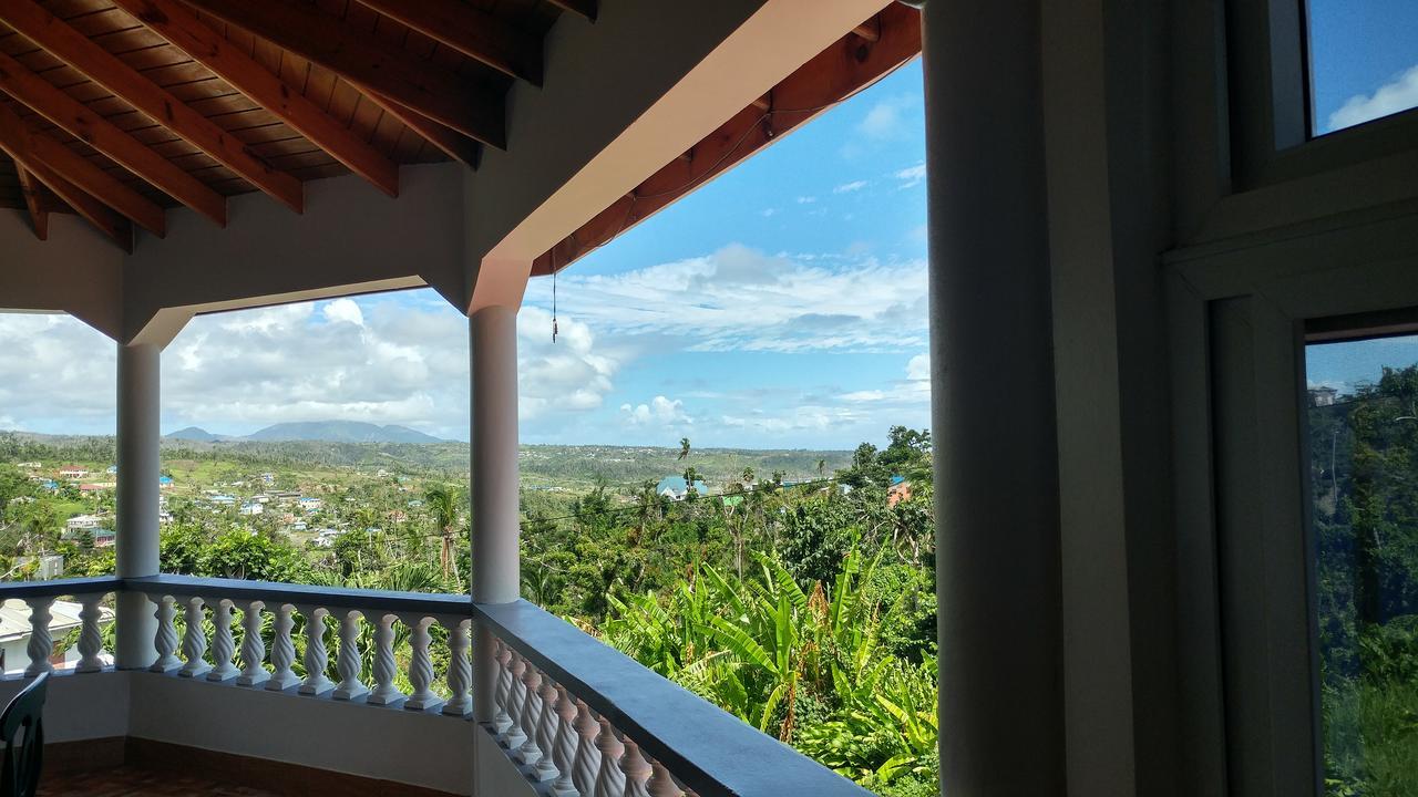 Classique International In Dominica Marigot Exterior photo