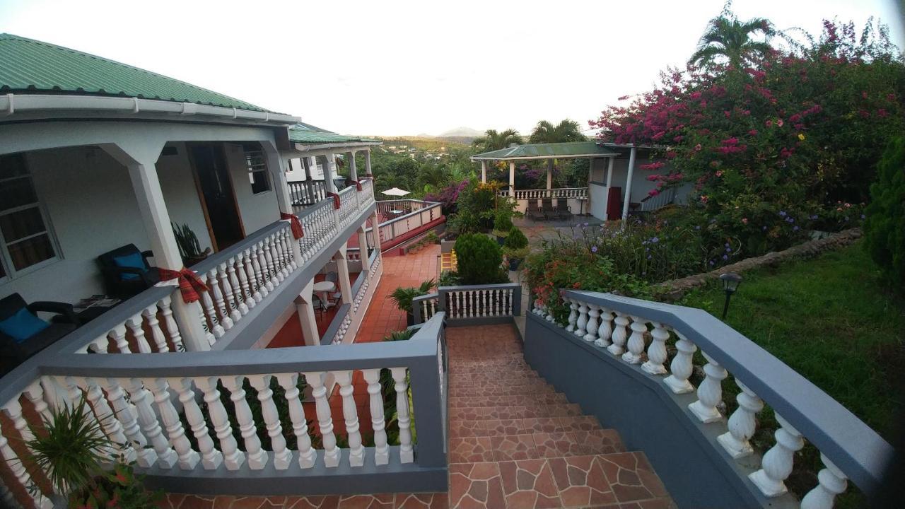 Classique International In Dominica Marigot Exterior photo