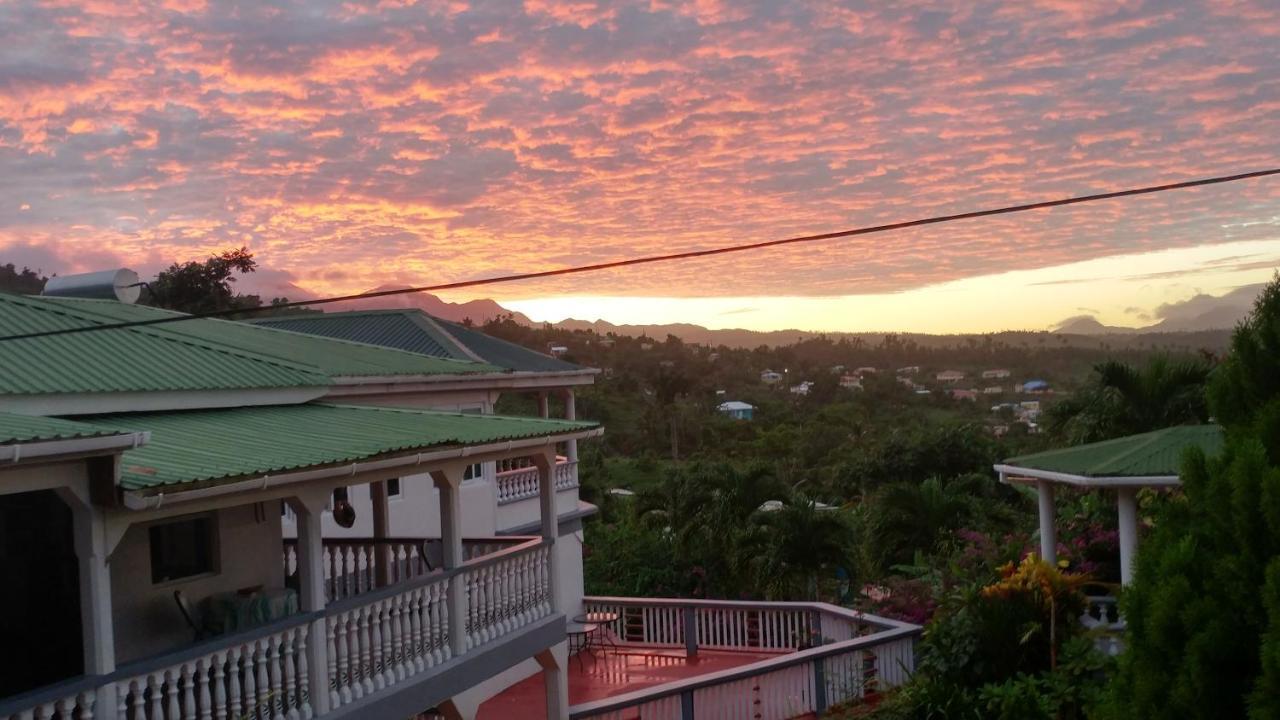 Classique International In Dominica Marigot Exterior photo