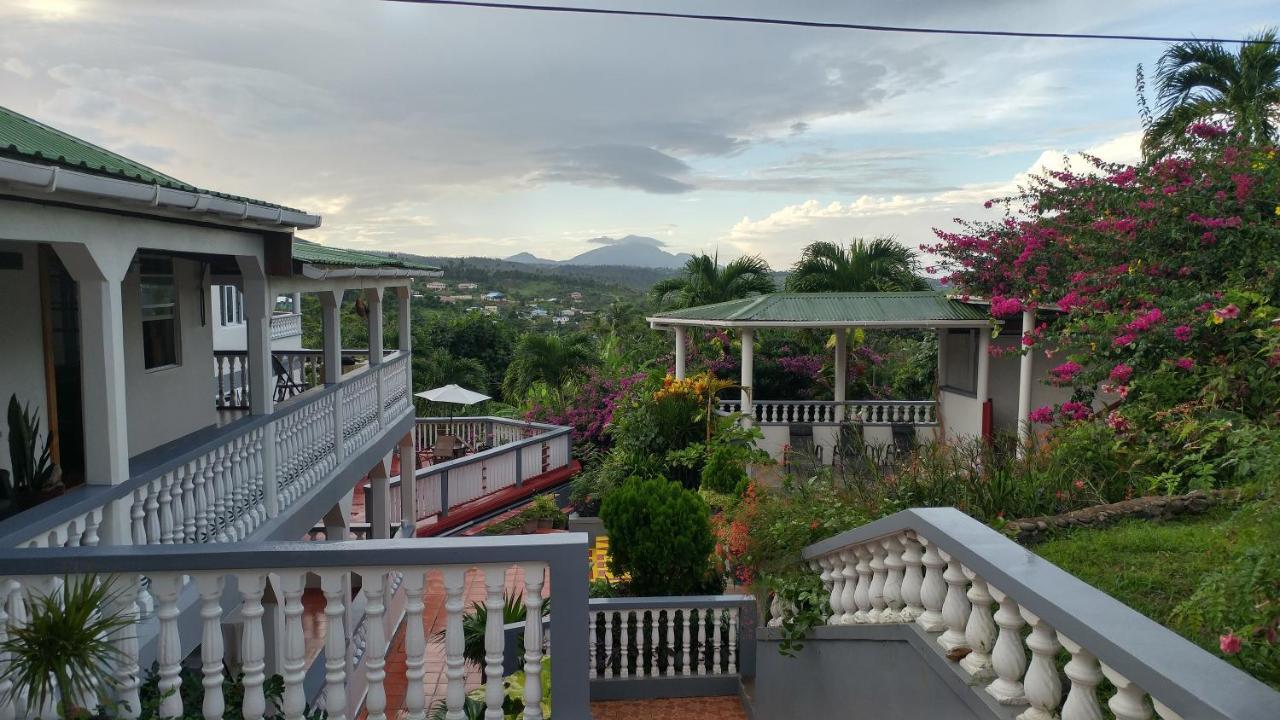 Classique International In Dominica Marigot Exterior photo